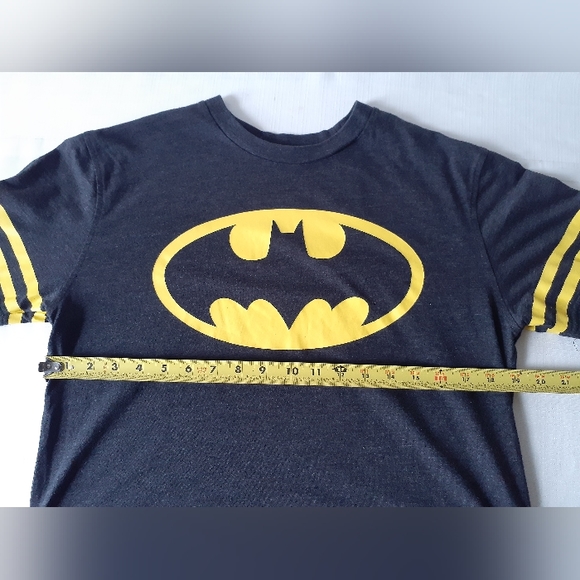 Batman men's black/gray long sleeve graphic t-shirt size M - Picture 8 of 10